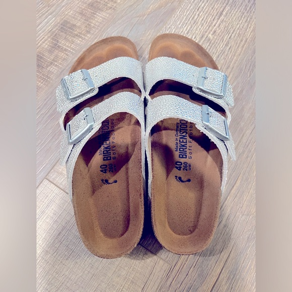 RARE Birkenstocks with soft bottom-literally brand new, size 40 - Picture 3 of 5